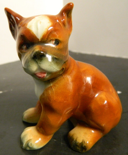 Vintage goebel sitting - sitting, boxer